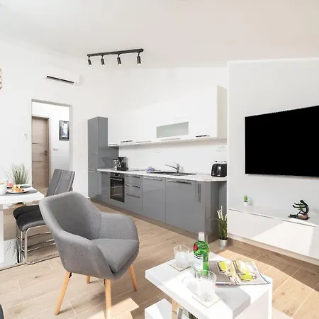 Apartment Gaia Labin  Exteriör bild